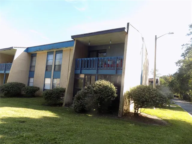 a house view with garden space