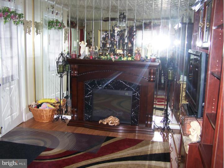 508 West Main Street Maple Shade, NJ 08052 - Photo 3 of 19 Gallery Image 3