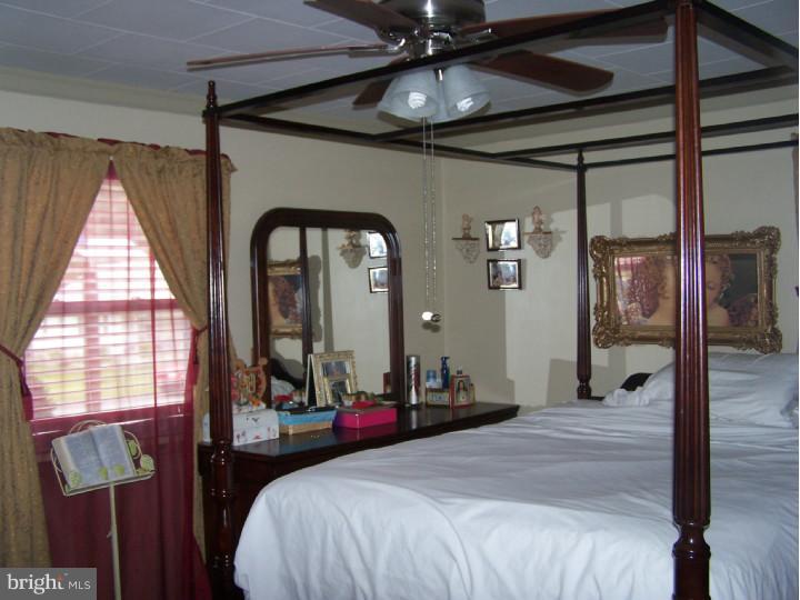 508 West Main Street Maple Shade, NJ 08052 - Photo 4 of 19 Gallery Image 4