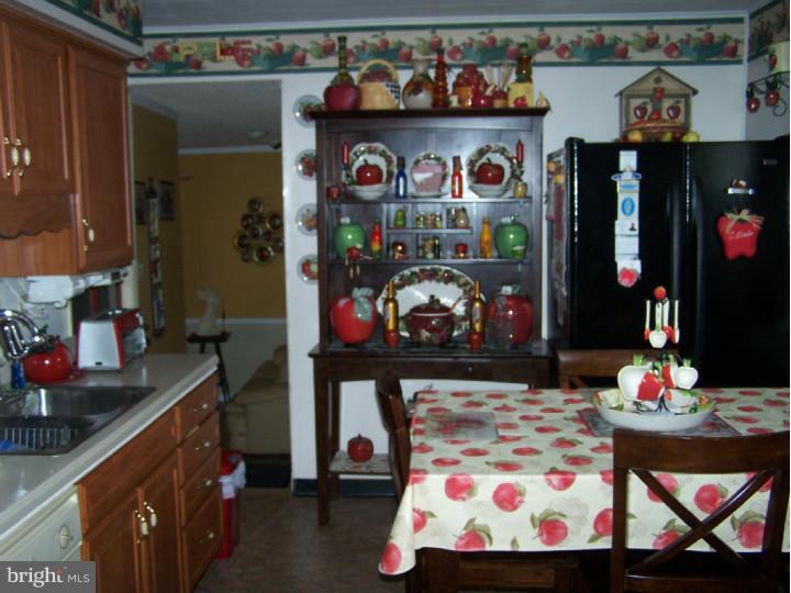 508 West Main Street Maple Shade, NJ 08052 - Photo 5 of 19 Gallery Image 5