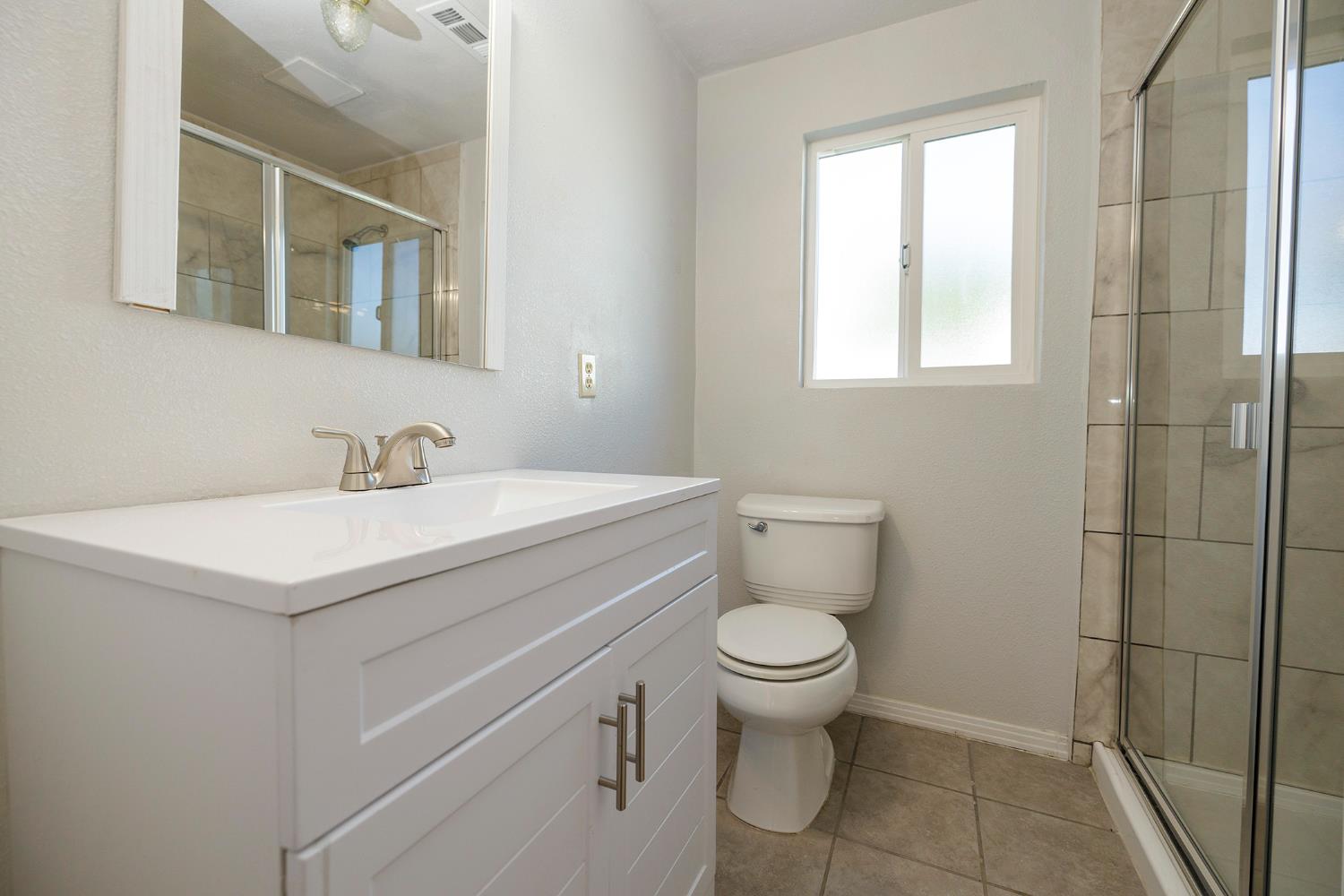 825 Wheatley Avenue Modesto, CA 95351 - Photo 4 of 24