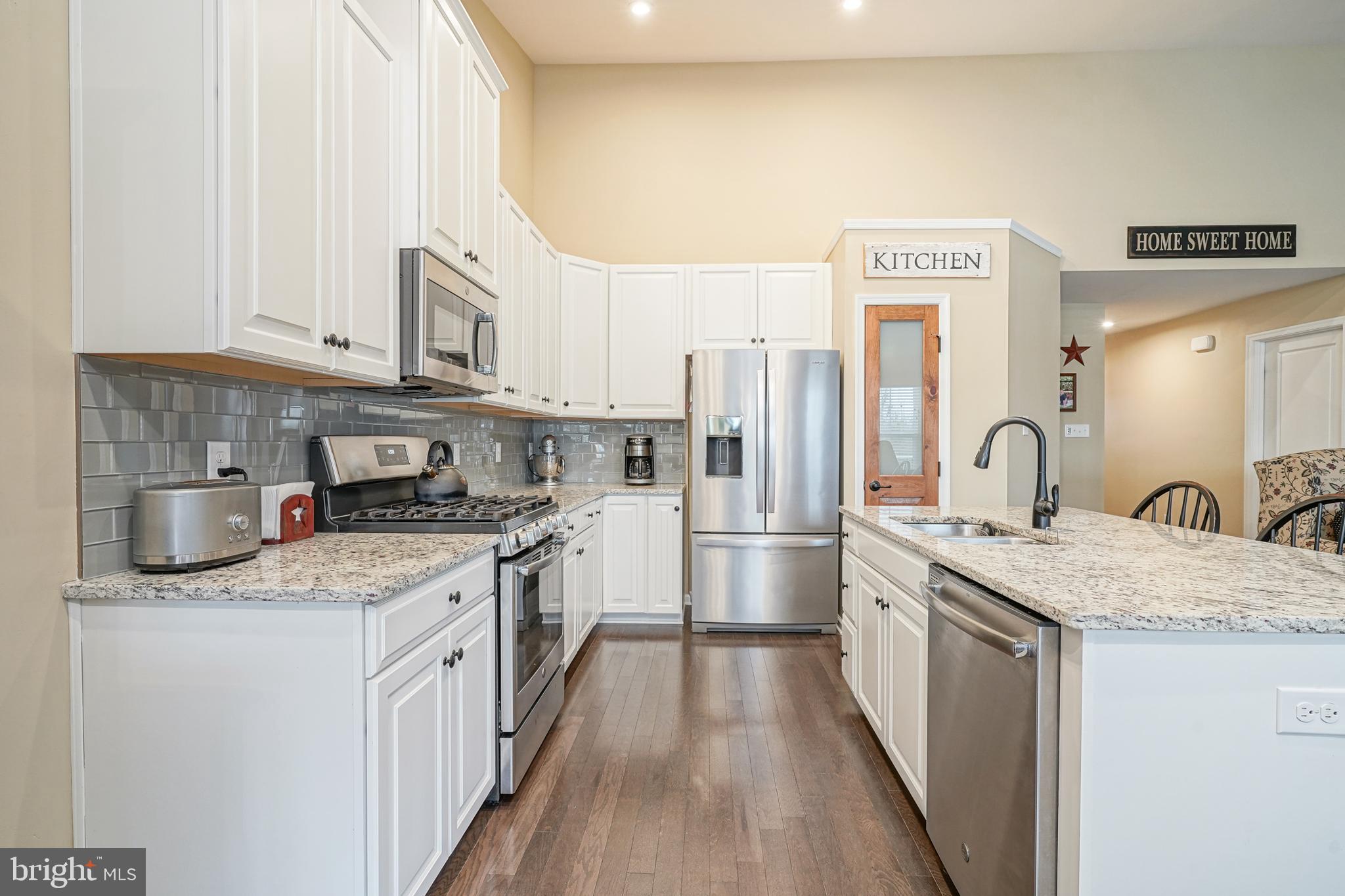 6 Schooner Lane Carneys Point, NJ 08069 - Photo 2 of 48 Gourmet Kitchen