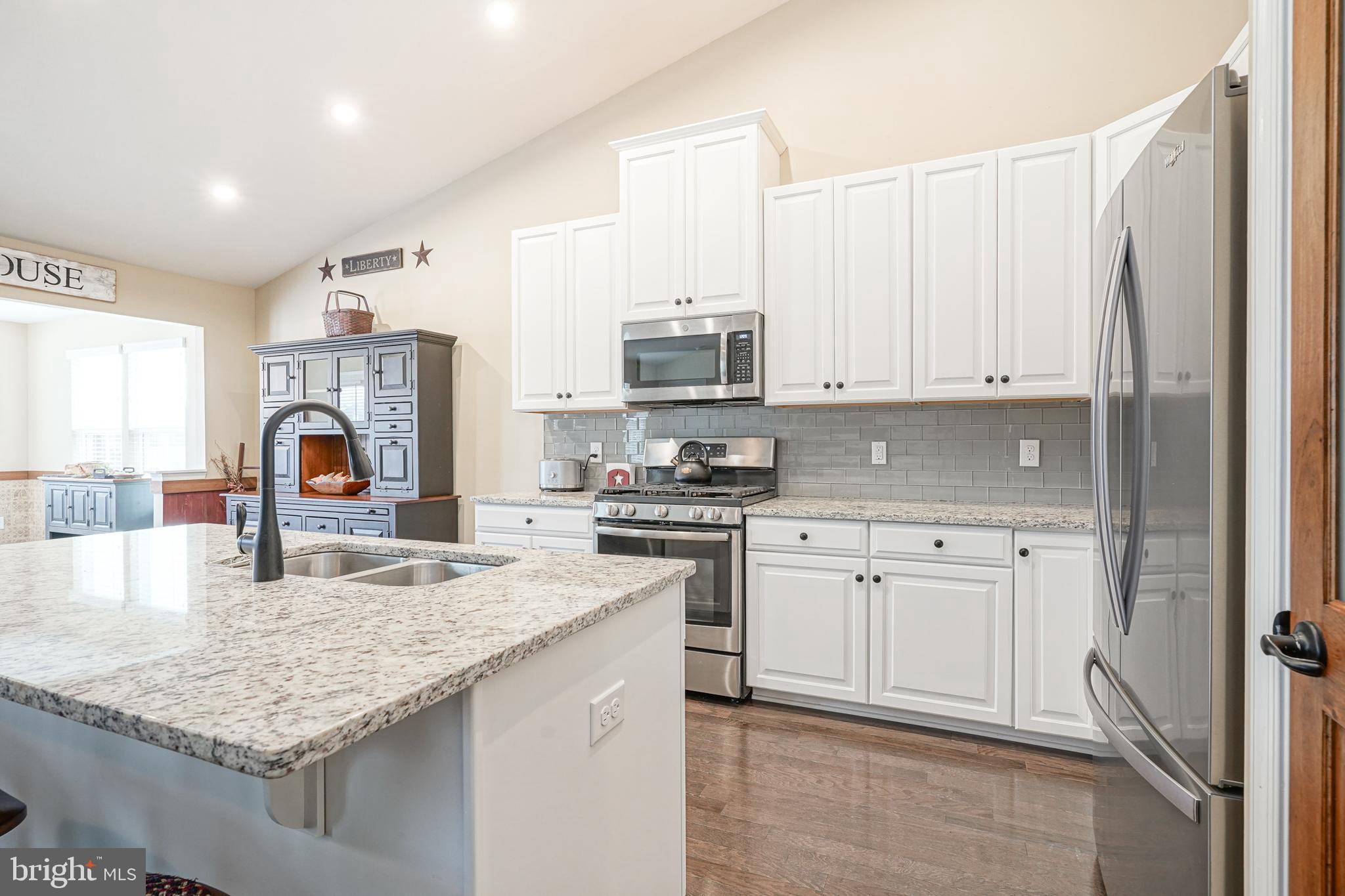 6 Schooner Lane Carneys Point, NJ 08069 - Photo 5 of 48 Gourmet Kitchen