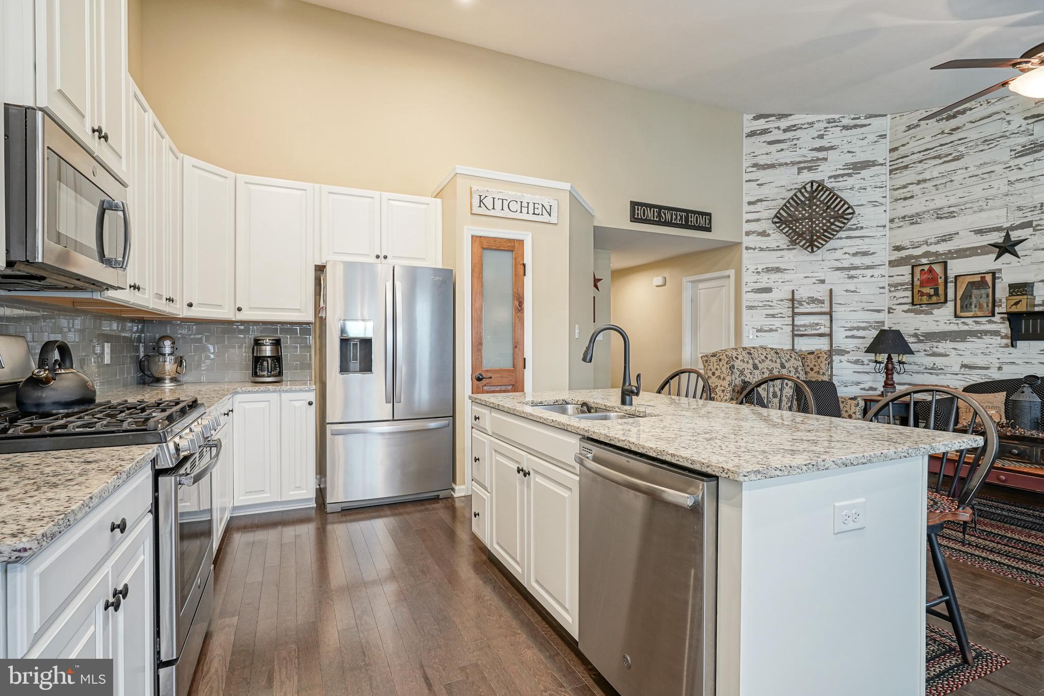 6 Schooner Lane Carneys Point, NJ 08069 - Photo 6 of 48 Gourmet Kitchen