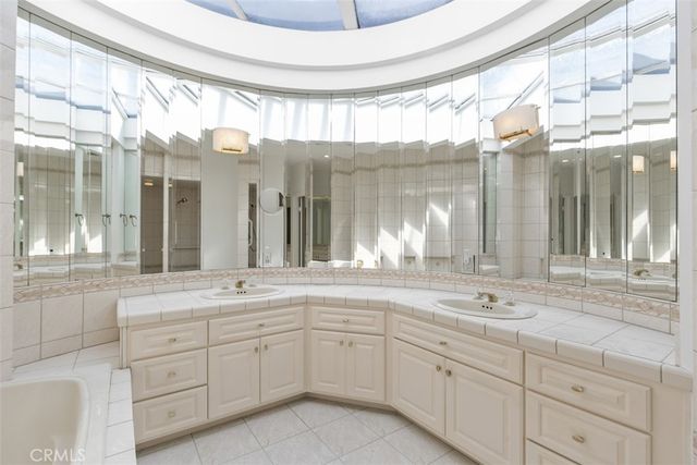 $3,000,000 | 320 Via Lido Nord, Unit 5, Newport Beach, CA 92663