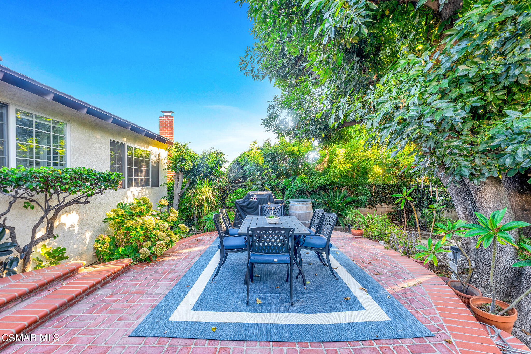 3037 Divernon Avenue Simi Valley, CA 93063 - Photo 37 of 44 a outdoor view with a seating space