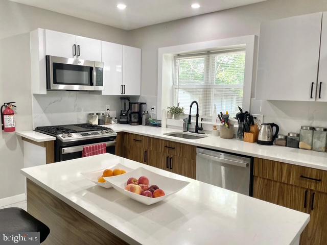 378 Eggert Crossing Road Ewing, NJ 08638 - Photo 8 of 24