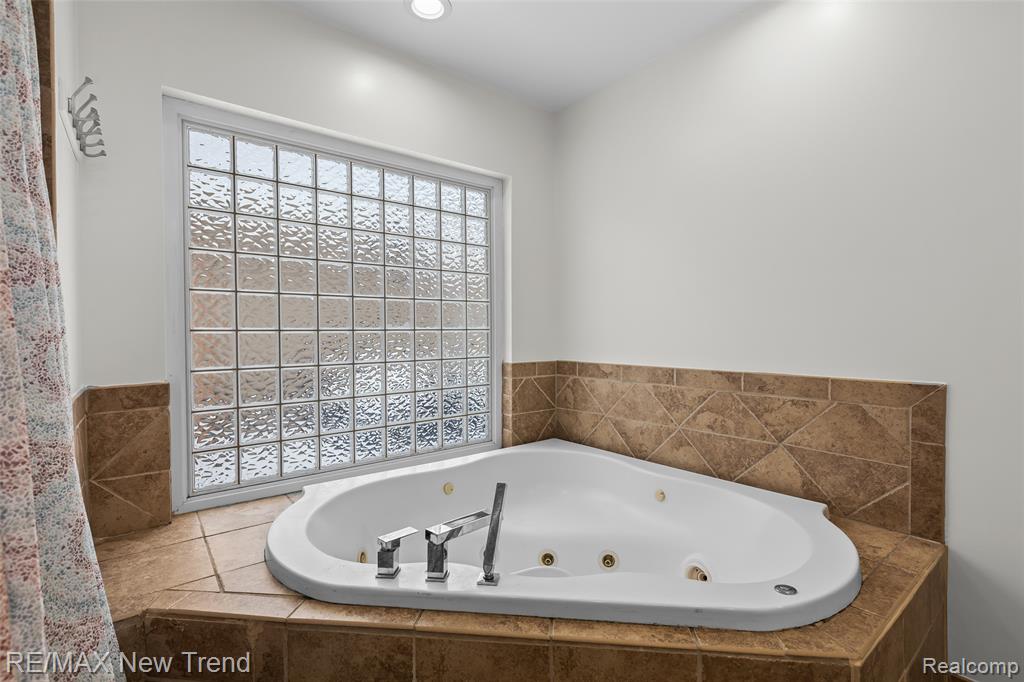 33503 Stocker Street Farmington Hills, MI 48335 - Photo 11 of 11