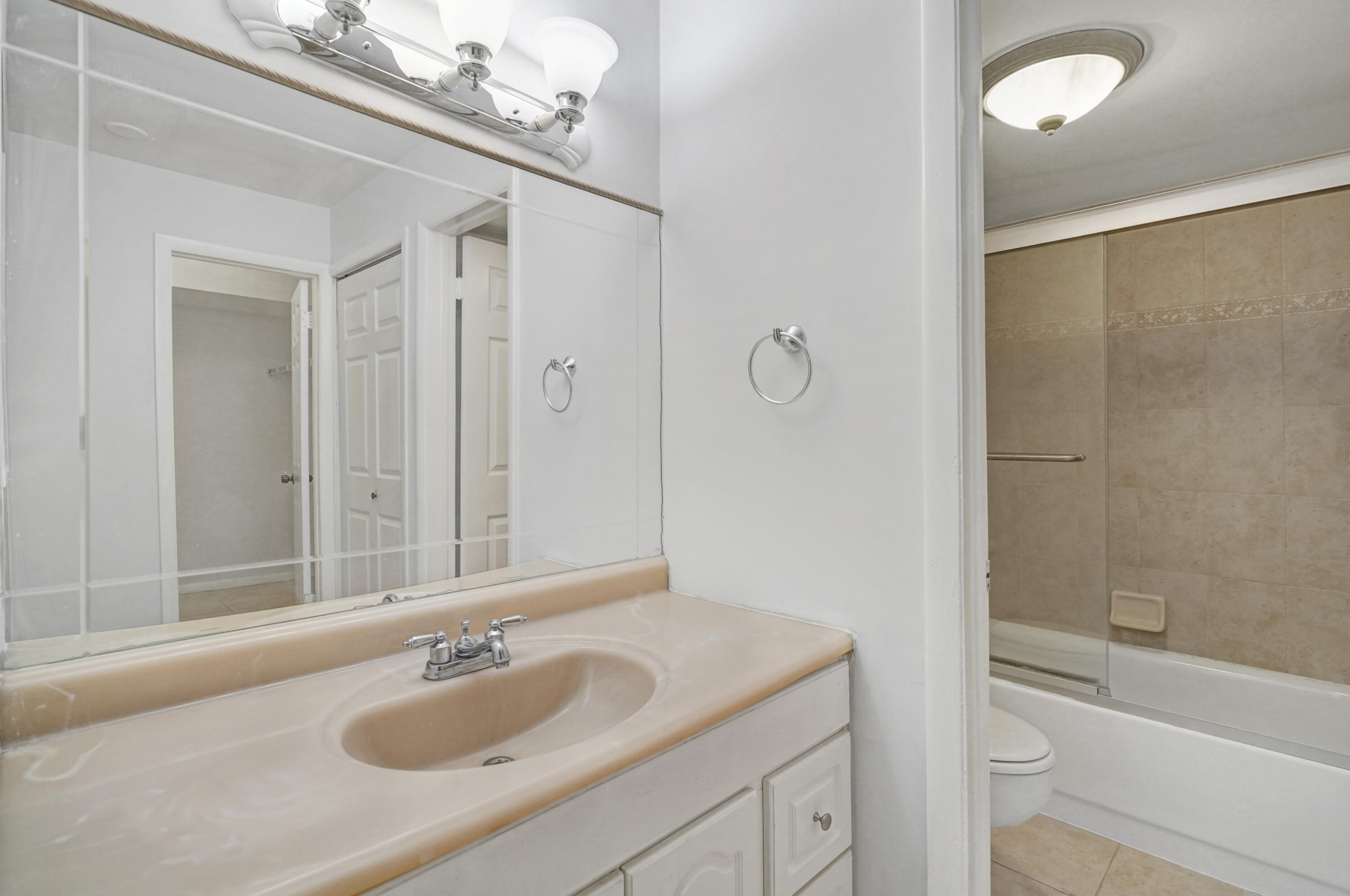 5500 Northwest 2nd Avenue, Unit 719 Boca Raton, FL 33487 - Photo 14 of 22 Master Bathroom