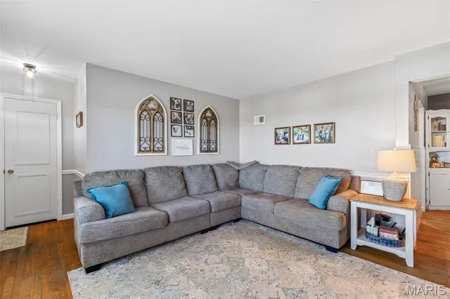 $268,900 | 21 Ed Mar Terrace, Hillsboro, MO 63050