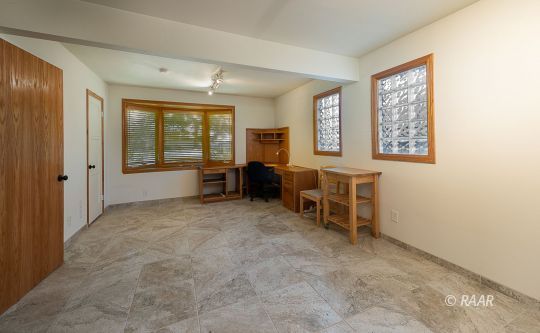 428 North Warner Street Ridgecrest, CA 93555 - Photo 16 of 21 an empty room with furniture and windows