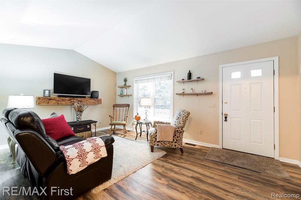 1356 Miller Road Lake Orion, MI 48362 - Photo 25 of 50