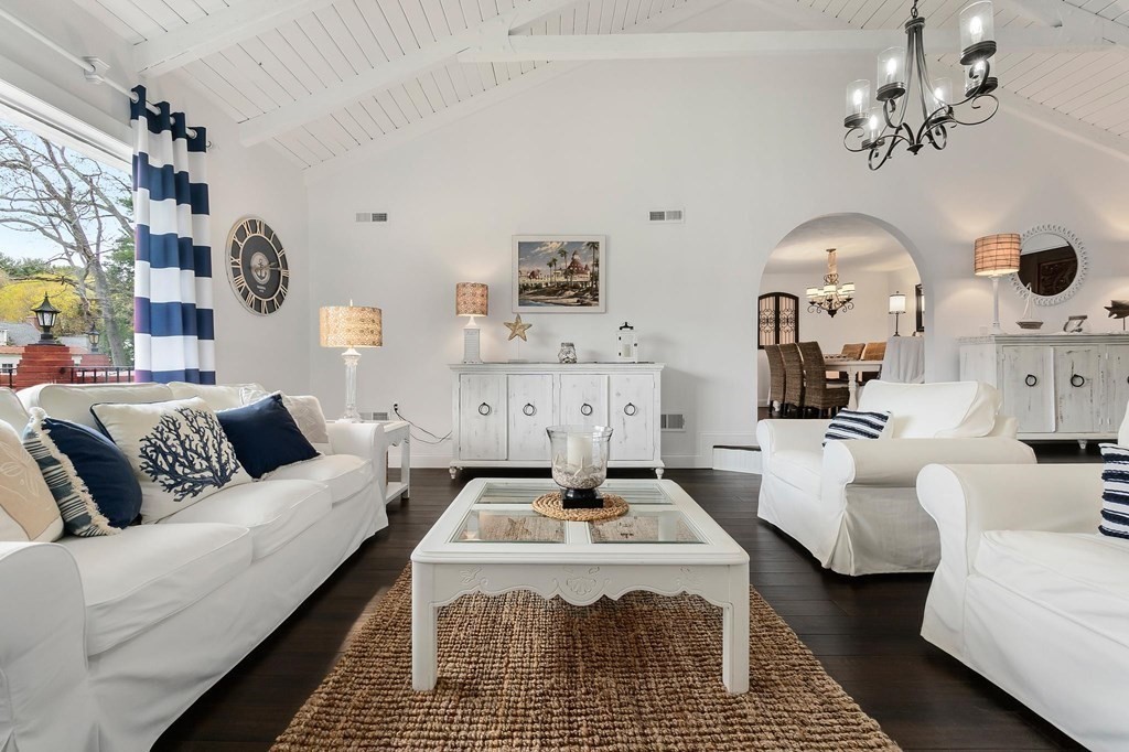 18 Durham Drive Lynnfield, MA 01940 - Photo 8 of 35 a living room with furniture