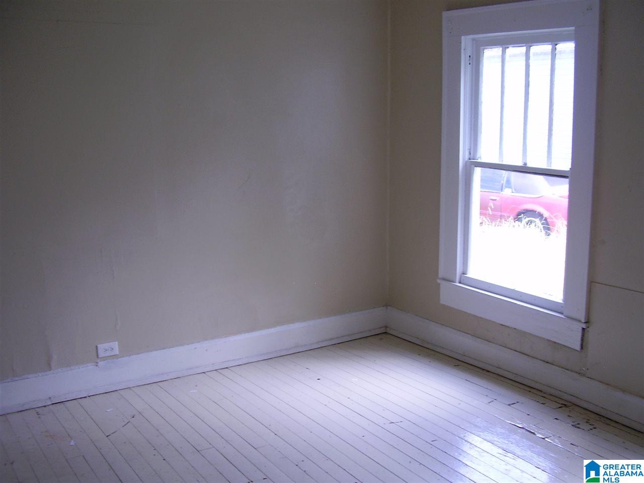 625 Fulton Avenue Southwest Birmingham, AL 35211 - Photo 9 of 10