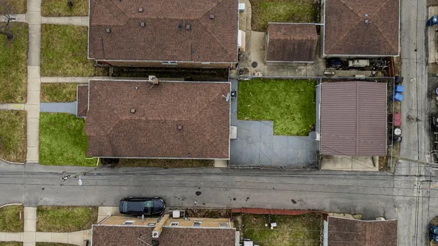 $379,900 | 3542 West 77th Street, Chicago, IL 60652