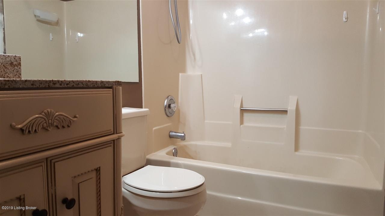 3255 Lawrenceburg Road Bloomfield, KY 40008 - Photo 15 of 36 10043473-12