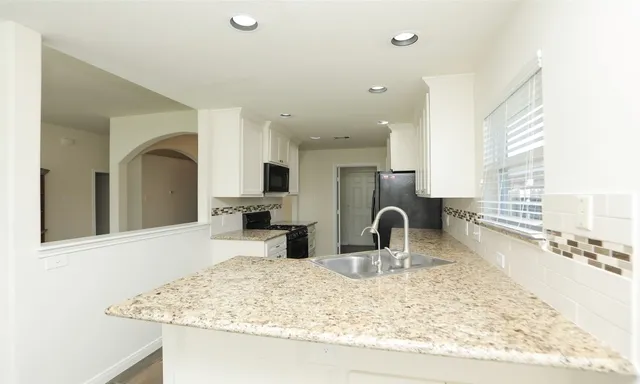 $2,250 | 10914 Barker View Drive, Cypress, TX 77433