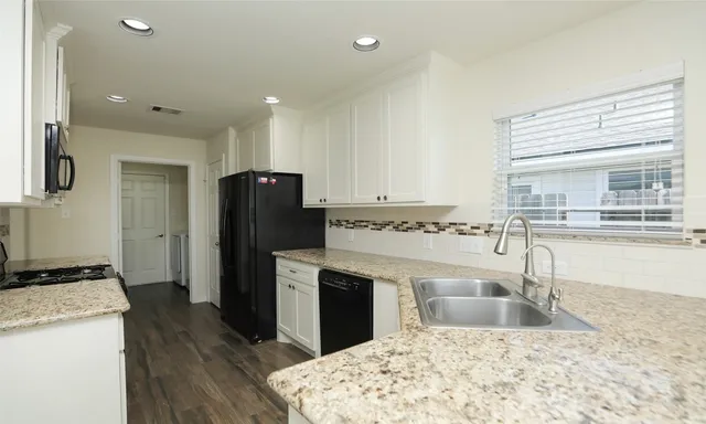 $2,250 | 10914 Barker View Drive, Cypress, TX 77433