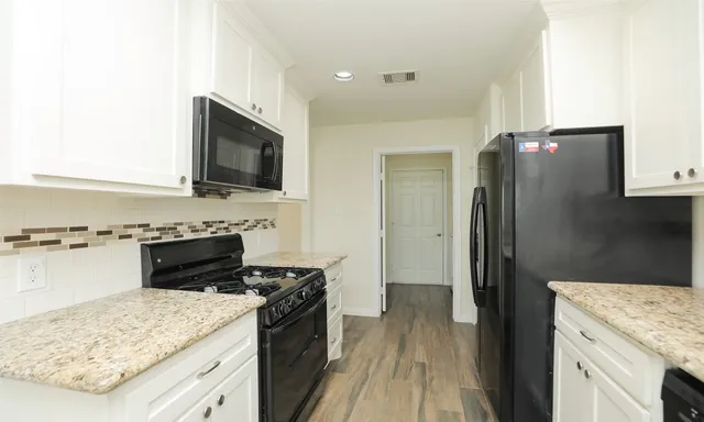 $2,250 | 10914 Barker View Drive, Cypress, TX 77433