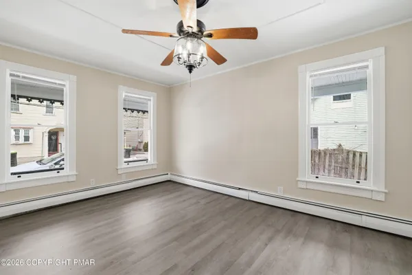 $2,300 | 809 Monroe Street, Stroudsburg, PA 18360
