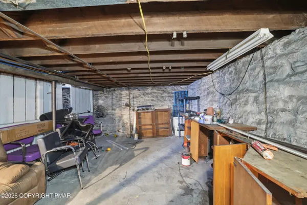 $2,300 | 809 Monroe Street, Stroudsburg, PA 18360
