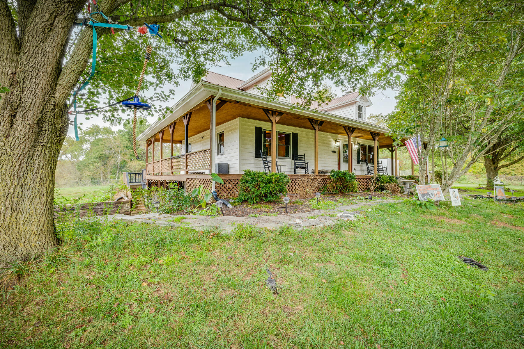 131 Laurels Road Johnson City, TN 37601 - Photo 3 of 55 003