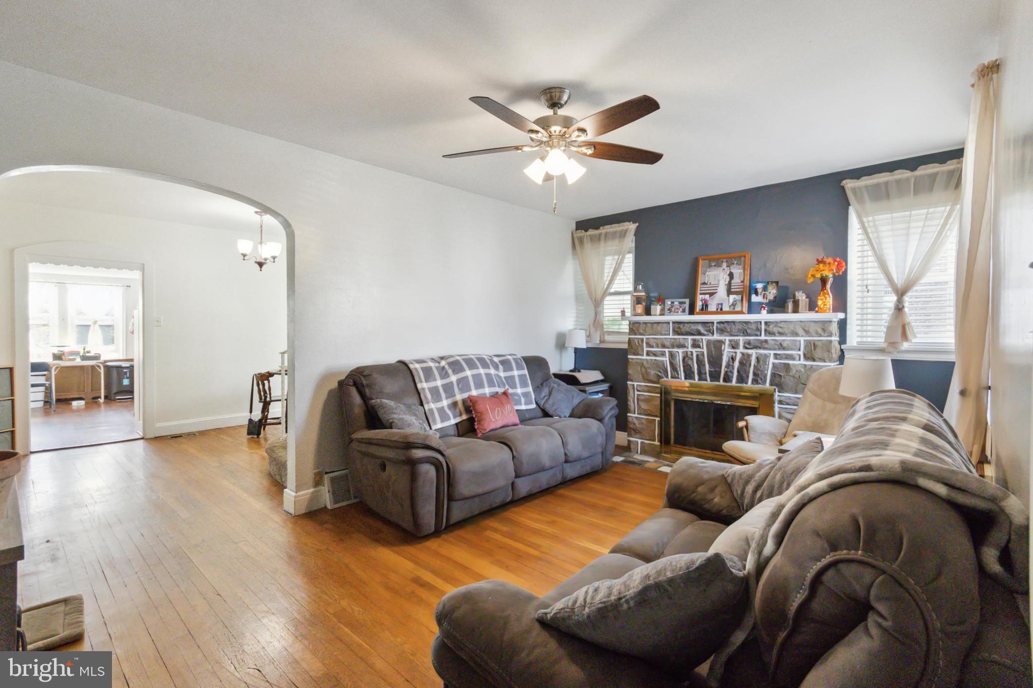 628 Gilbert Road Ridley Park, PA 19078 - Photo 3 of 17