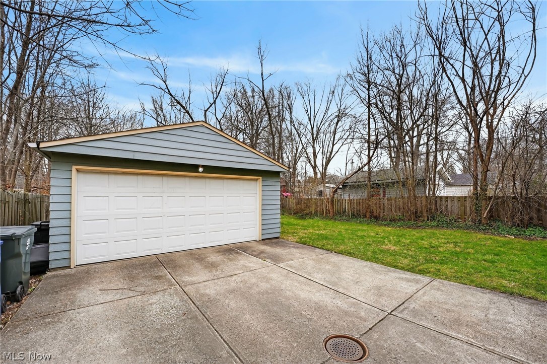 3221 Bradford Road Cleveland Heights, OH 44118 - Photo 30 of 37