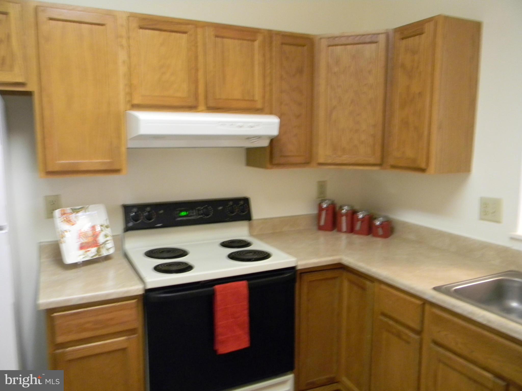 2011 Cramer Point Court Odenton, MD 21113 - Photo 3 of 30 Kitchen