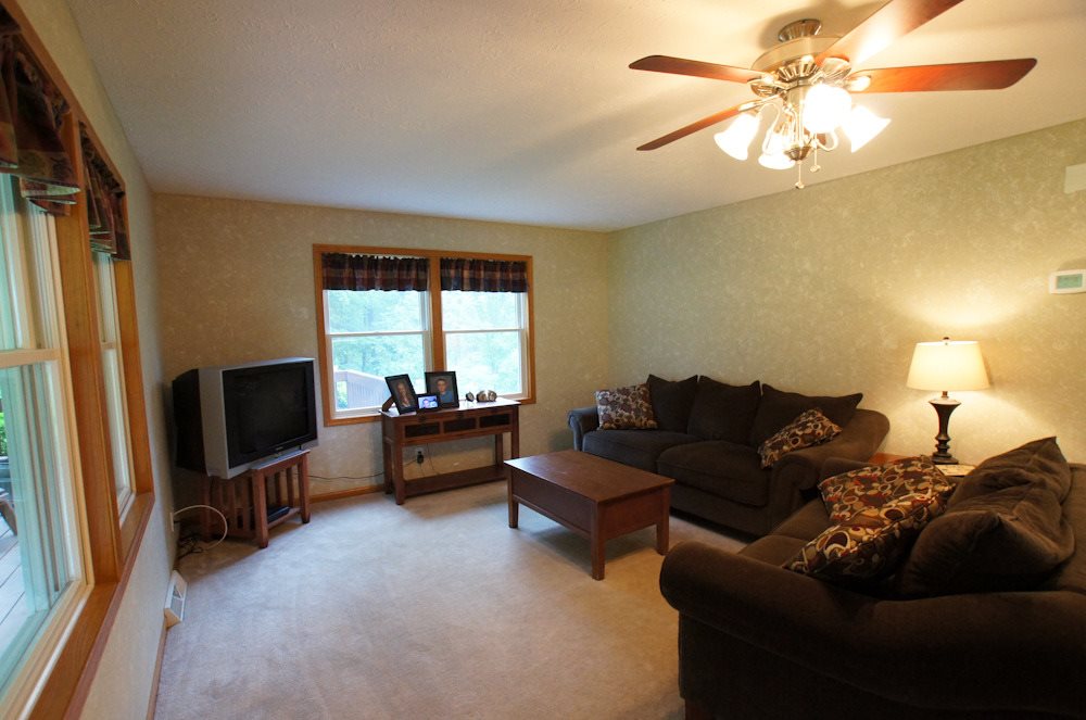 29250 North Indian Trail Road Canton, IL 61520 - Photo 12 of 36 Gallery Image 12