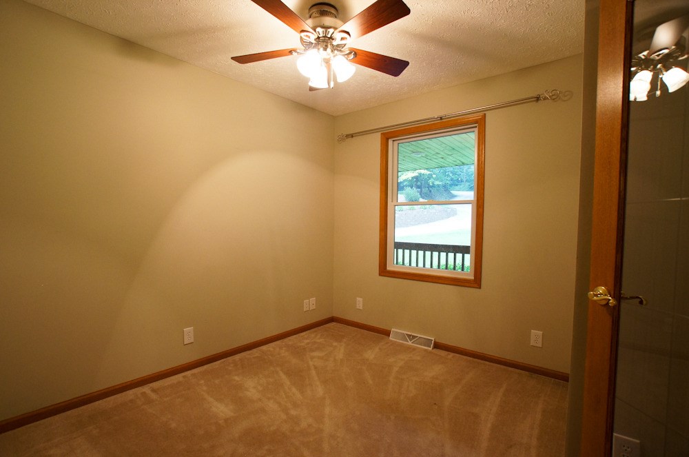 29250 North Indian Trail Road Canton, IL 61520 - Photo 13 of 36 Gallery Image 13