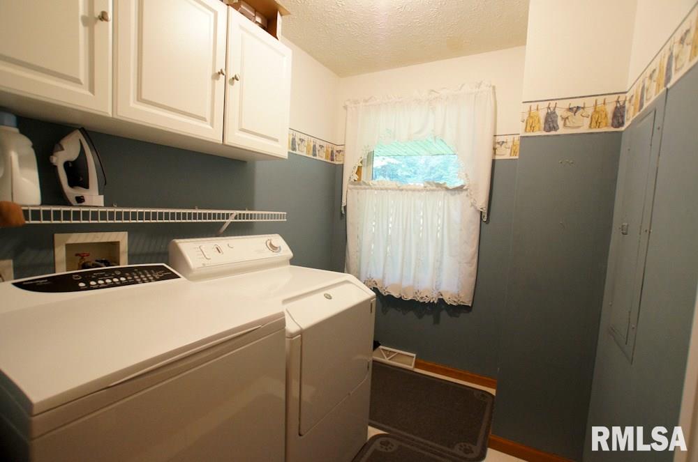29250 North Indian Trail Road Canton, IL 61520 - Photo 14 of 36 Gallery Image 14