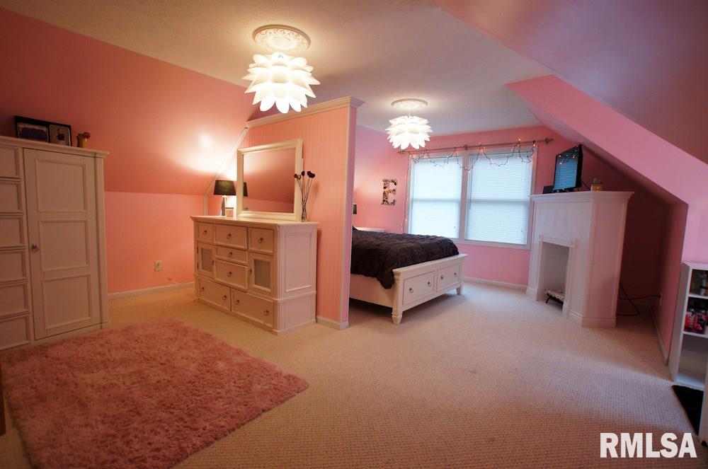 29250 North Indian Trail Road Canton, IL 61520 - Photo 18 of 36 Gallery Image 18