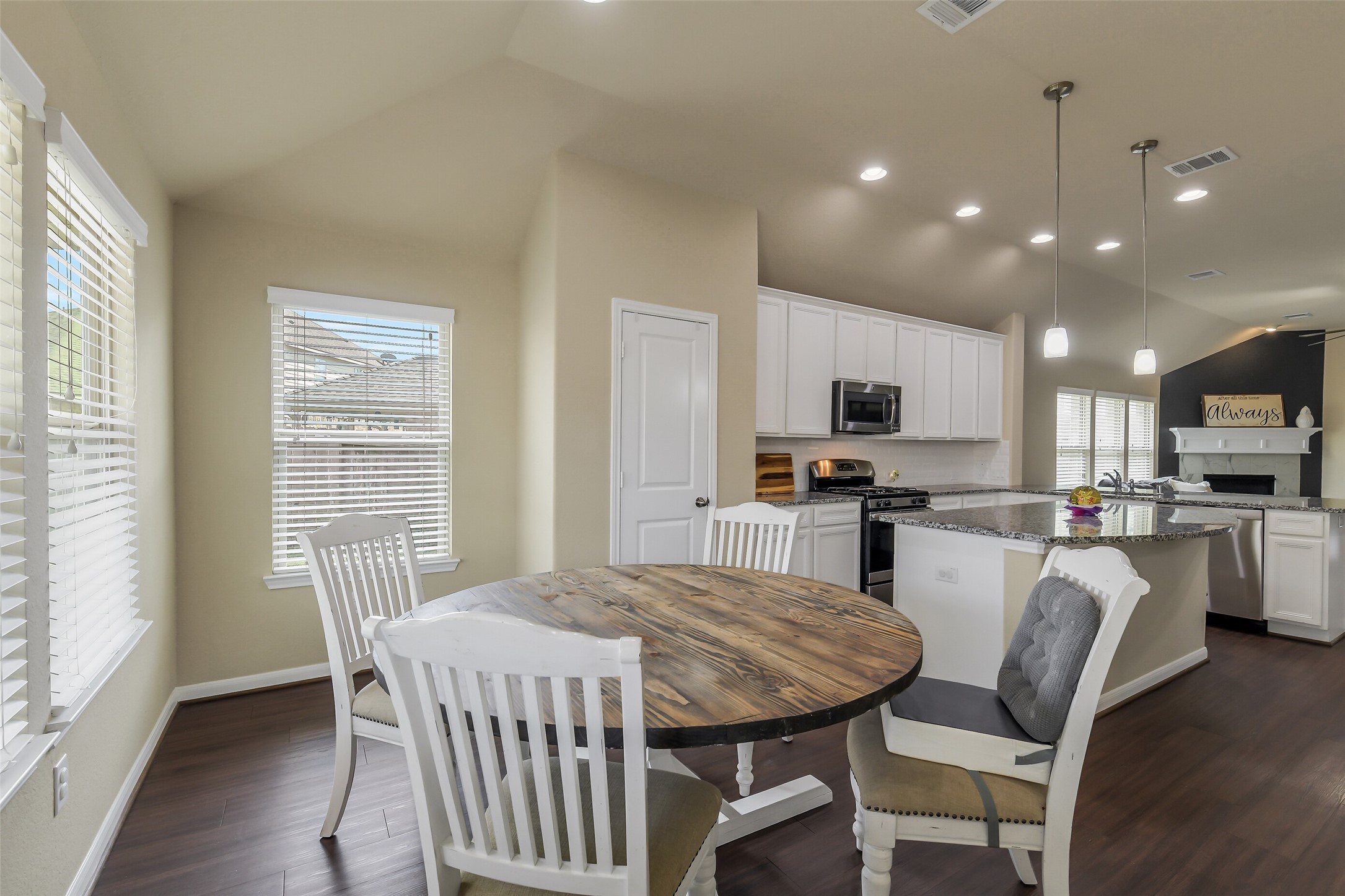 23710 Walnut Maze Court Spring, TX 77389 - Photo 14 of 34 Gallery Image 14
