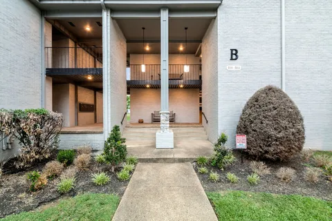 $195,000 | 1900 Richard Jones Road, Unit B207, Nashville, TN 37215