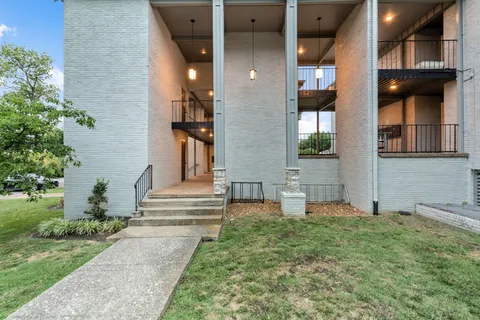 $195,000 | 1900 Richard Jones Road, Unit B207, Nashville, TN 37215