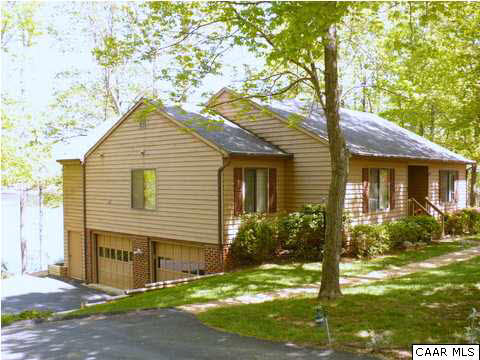2 Laguna Road Palmyra, VA 22963 - Photo 5 of 31 a front view of a house with garden