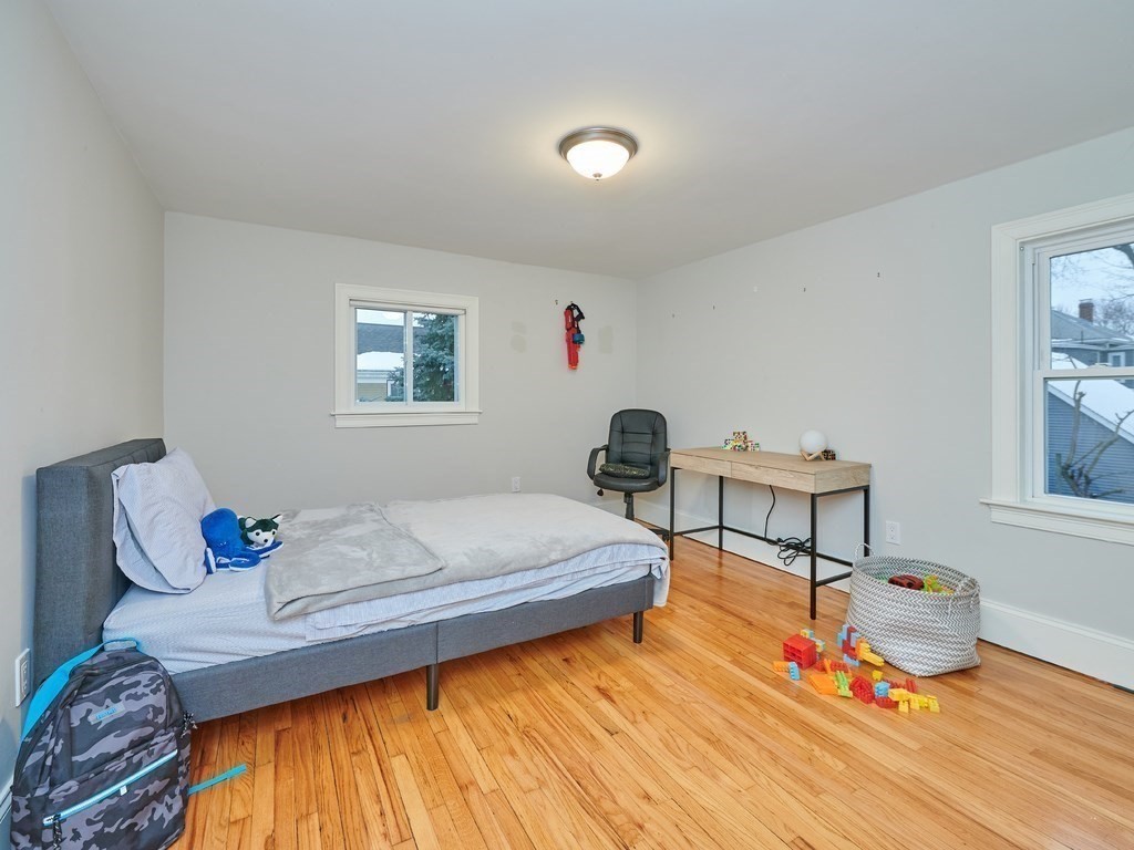 371 Cherry Street Newton, MA 02465 - Photo 12 of 38