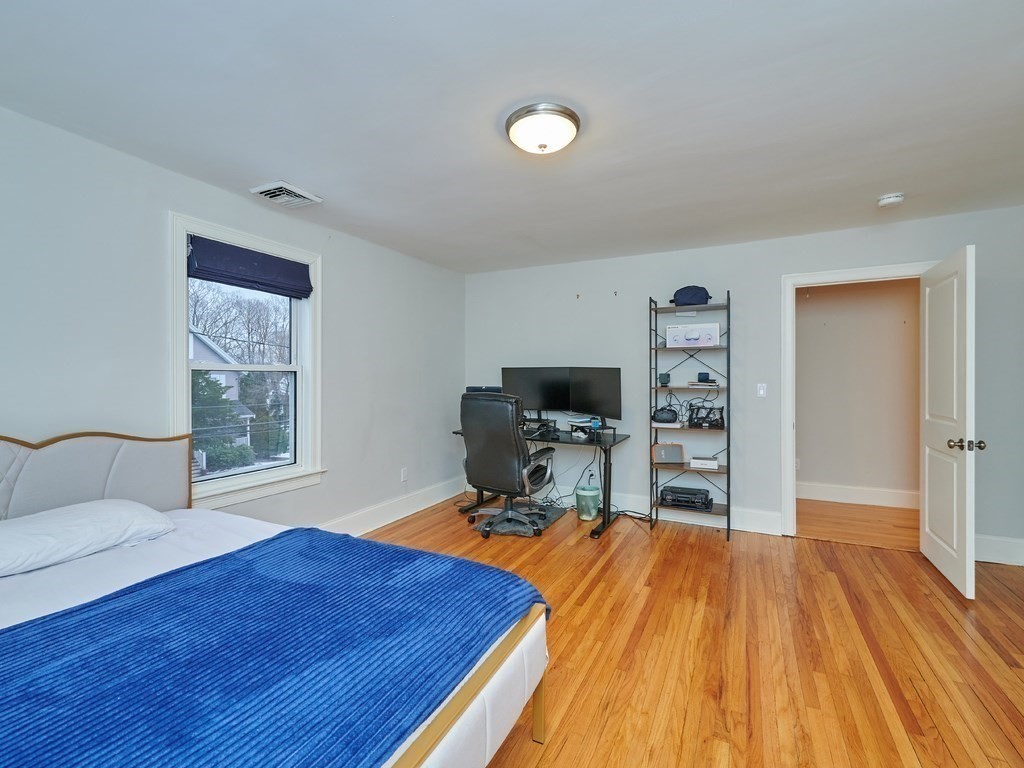 371 Cherry Street Newton, MA 02465 - Photo 15 of 38