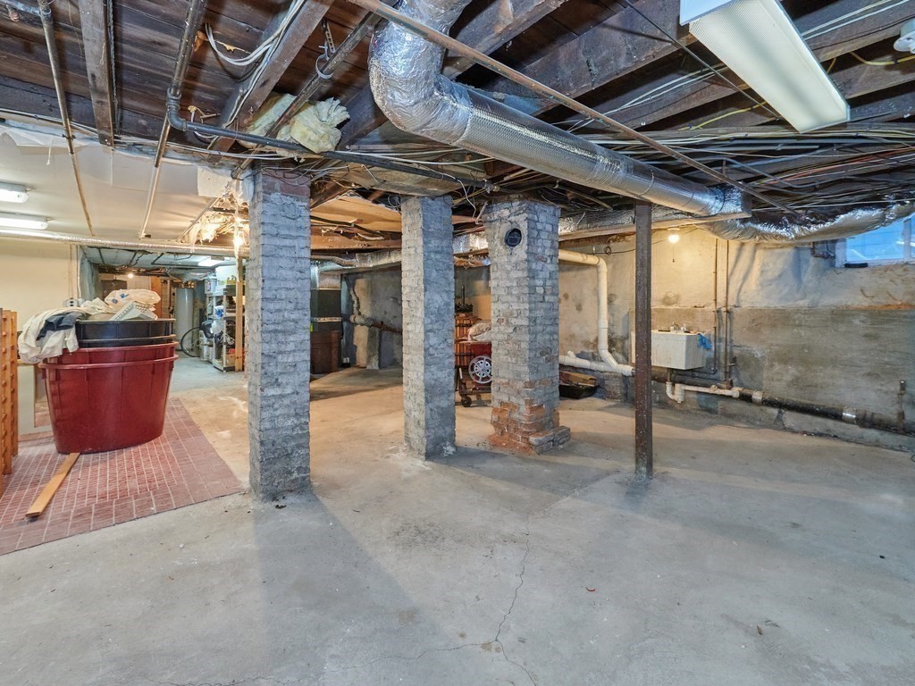 371 Cherry Street Newton, MA 02465 - Photo 30 of 38