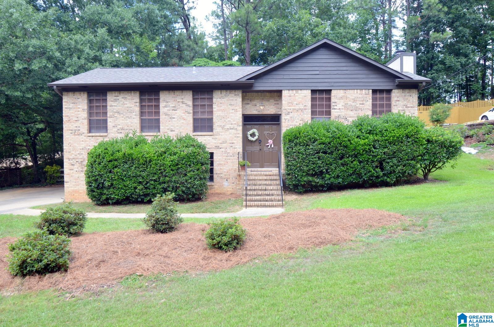 1033 Henry Drive Alabaster, AL 35007 - Photo 5 of 52