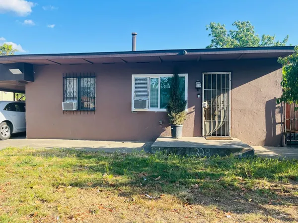 $320,000 | 328 West Cleveland Avenue, Madera, CA 93638
