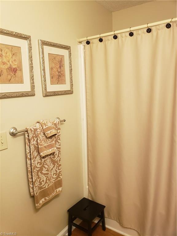 5643 Hornaday Road, Unit H Greensboro, NC 27409 - Photo 14 of 20 Gallery Image 14