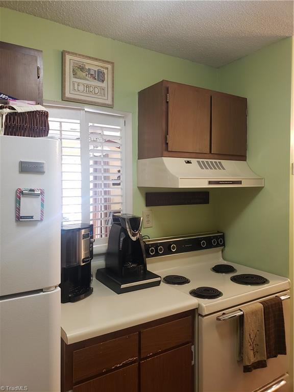 5643 Hornaday Road, Unit H Greensboro, NC 27409 - Photo 10 of 20 Gallery Image 10