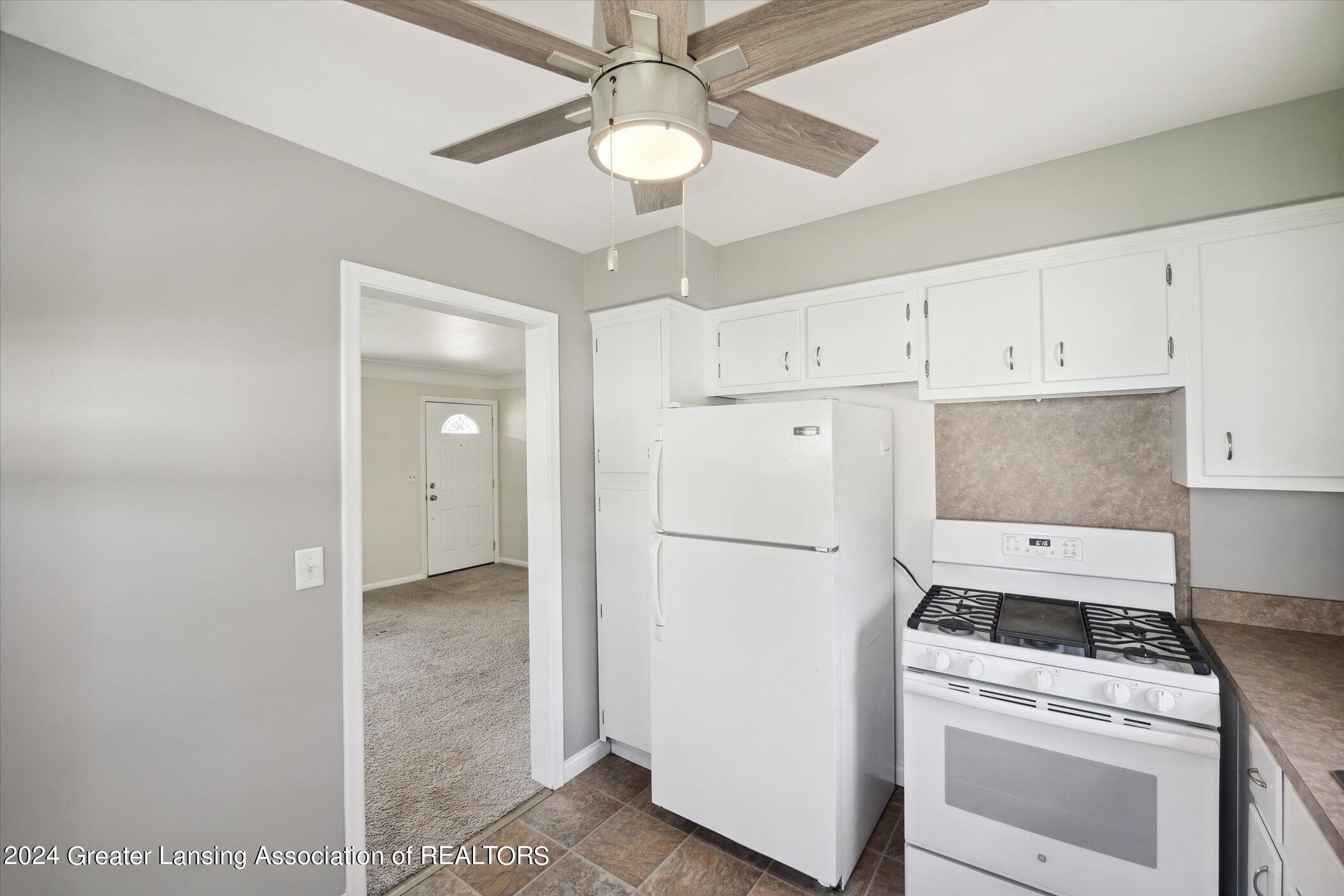 2385 Pine Tree Road Holt, MI 48842 - Photo 35 of 55 In-Law Kitchen