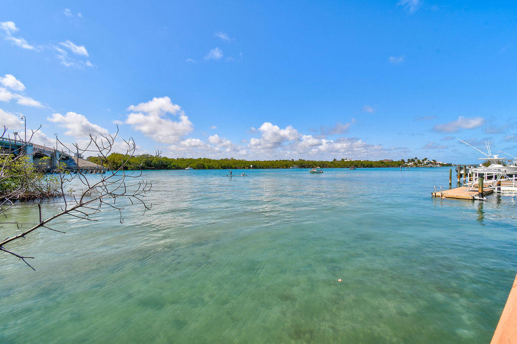 225 South Beach Road, Unit 103 Tequesta, FL 33469 - Photo 24 of 45 225SBeachRd#103_23