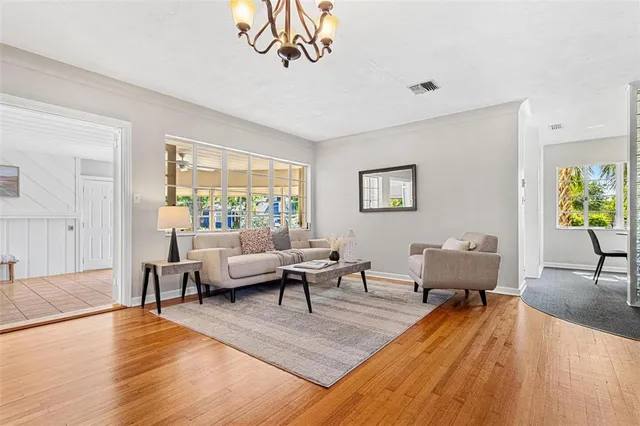 $550,000 | 300 22nd Avenue South, St. Petersburg, FL 33705