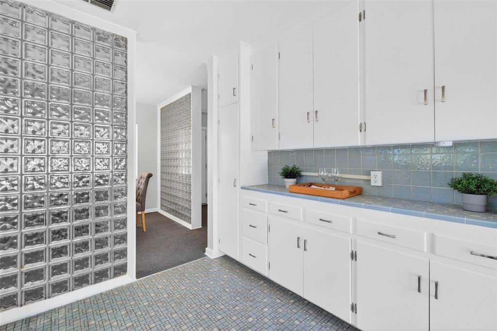 300 22nd Avenue South St. Petersburg, FL 33705 - Photo 8 of 82