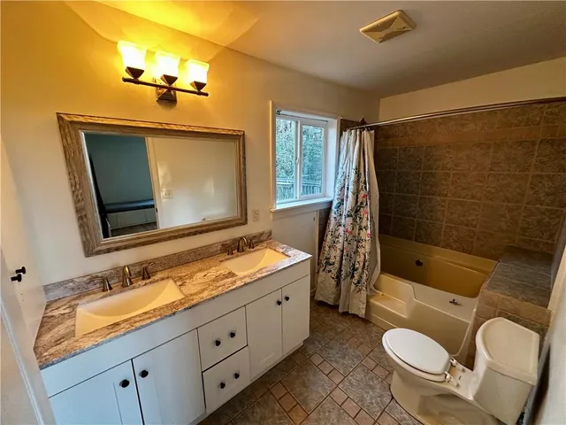 $1,325 | 422 Laurel Ridge Road, Unit LOFT, Cleveland, GA 30528