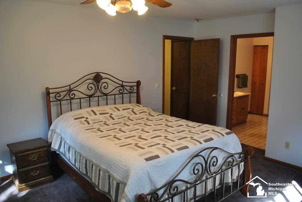 13140 West Dunbar Road Dundee, MI 48131 - Photo 10 of 24 20450560-9.JPG